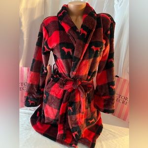 Victoria’s Secret PINK Plush Robe Logo Dog XS/S